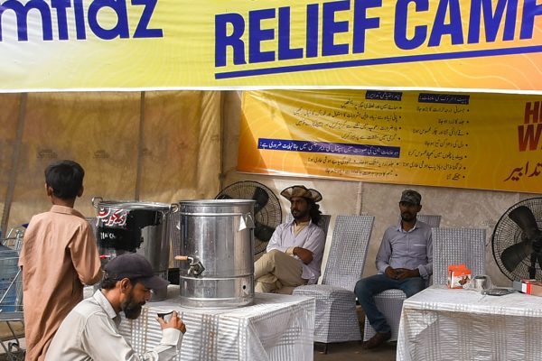 imtiaz heat relief camp csr social responsibilities good work helping getting hydrated